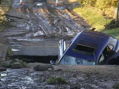 У Великій Британії зафіксовано четверту смерть, пов’язану зі штормом Бабет