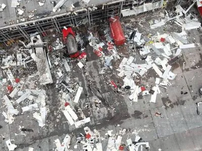 В МВС показали як виглядає поштовий термінал у Харкові після нічного ракетного удару