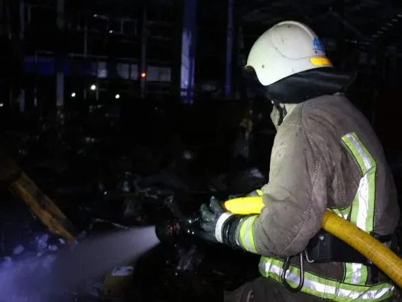 Удар россиян по "Новой почте" на Харьковщине: спасатели ликвидировали последствия вражеской атаки