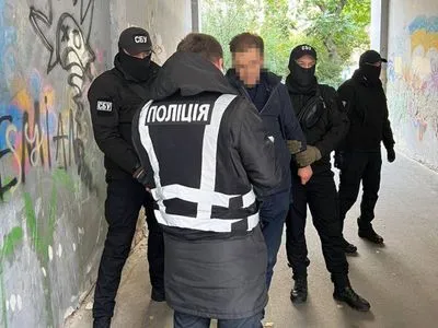В Киеве адвокату, который подстрекал к даче взятки, сообщено о подозрении