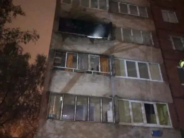 У Львові під ранок сталася пожежа у багатоповерхівці, є жертва, врятували двох дітей