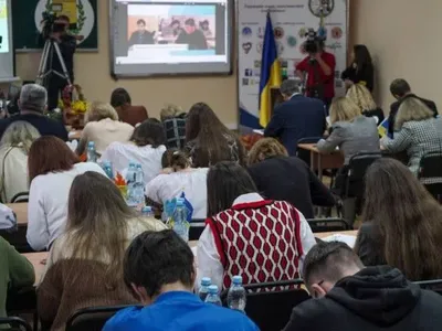 Как украинцы писали Радиодиктант национального единства-2023: в Минкульте показали фото
