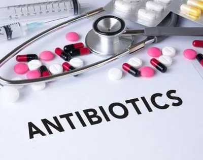 Без антибиотиков: врач рассказал, какие лекарства должны быть в домашней аптечке