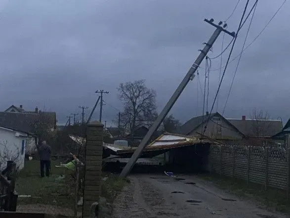 Непогода в Украине: в Хмельницкой области обесточены более 20 тысяч домов