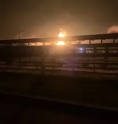 СБУ ночью атаковали нефтеперерабатывающий завод в краснодарском крае рф - источники