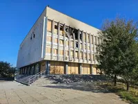 Оккупанты обстреляли библиотеку в Херсоне-ОВА