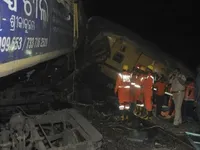 Залізнична катастрофа в Індії: загинуло 14 пасажирів, поранено 50. Причина аварії - "людська помилка"