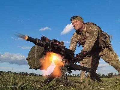 Українська ППО уночі збила усі випущені ворогом 12 ударних дронів – Генштаб