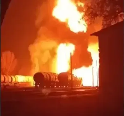 Масштабный пожар в оккупированном Донецке: вероятно, после прилета загорелись цистерны