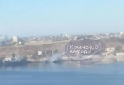 В окупованому Криму знову неспокійно: у бухті Севастополя димить корабель, у Сімферополі щось горить
