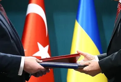 Кулеба обсудил с главой МИД Турции экспорт зерна Украины на мировые рынки