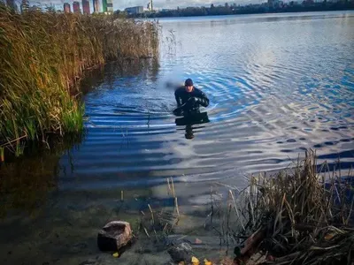 В Киеве в озере утонул мужчина