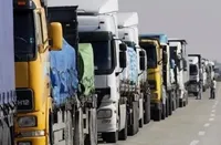 Страйк польських перевізників: понад 300 вантажівок стоять у чергах на кордоні