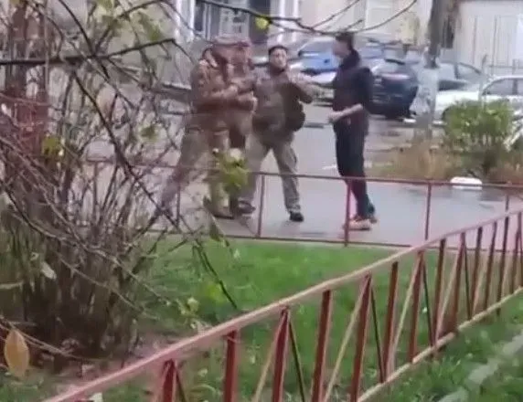 В Житомире на улице избили работника ТЦК - полиция