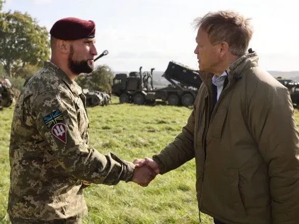Опережая график: Британия завершила подготовку 30 тысяч украинских военных