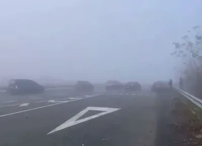 Через туман на Полтавщині зіткнулося 10 авто, обійшлося без постраждалих