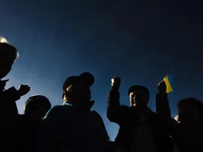 "Рік тому український прапор повернувся до Херсона": Зеленський у фото показав, як це було