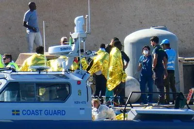 На італійський острів Лампедуза прибули ще 150 мігрантів