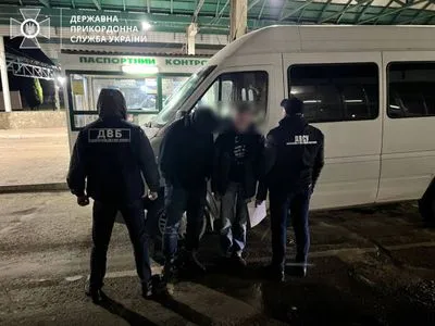 Прикордонники викрили організатора незаконного виїзду чоловіків через систему “Шлях”