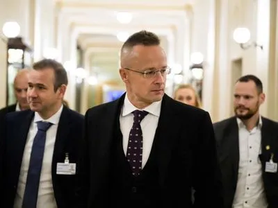 Угорщина продовжує блокувати транш військової допомоги ЄС Україні
