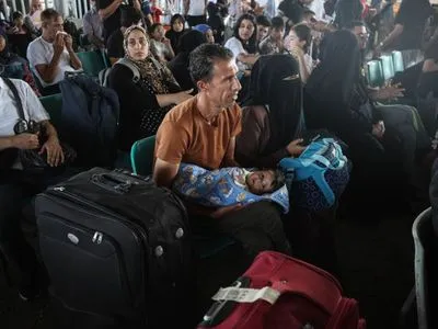 З сектору Гази за день евакуювалися понад 800 іноземців