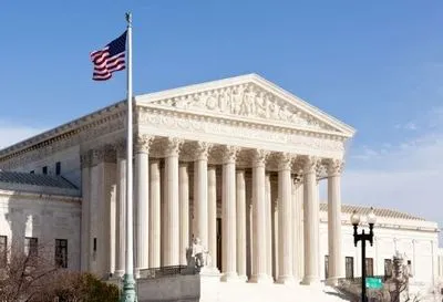 Верховний суд США обзавівся етичним кодексом на тлі контактів та розкішних поїздок суддів
