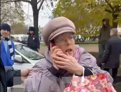 У рф пенсіонерка під гасло "Слава Україні!" підпалила автівку - росЗМІ
