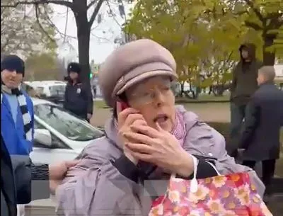 В рф пенсионерка под лозунг "Слава Украине!" подожгла машину - росСМИ