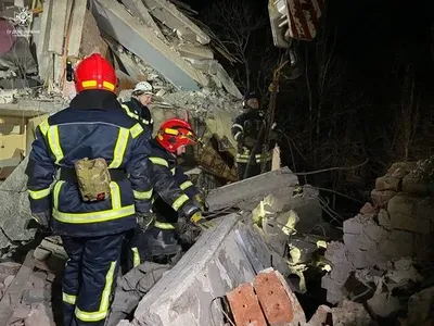 Армия рф ночью нанесла ракетный удар по многоэтажке в Селидово Донецкой области, есть жертва