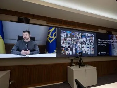 Обговорили роботу в умовах війни: Зеленський зустрівся з українськими медійниками