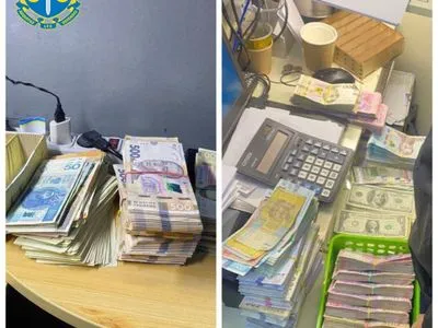 У Києві прикрили валютчиків, які продавали фальшиві долари