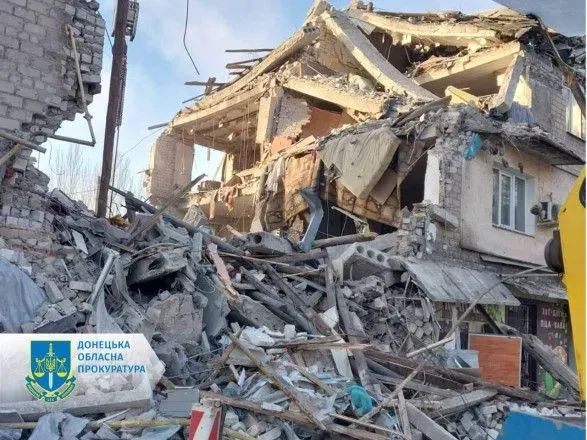 Ракетный удар рф по Селидовому в Донецкой области: из-под завалов достали тела еще двух человек