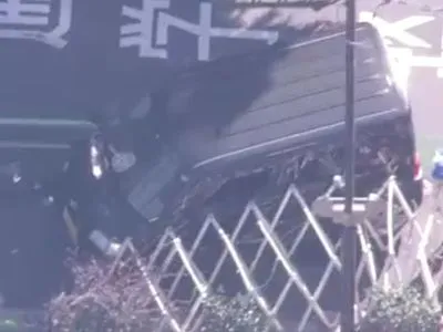 У Японії чоловік протаранив барикаду біля посольства Ізраїлю: постраждав поліцейський