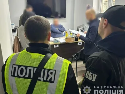 Вимагав хабар у військового: на Буковині затримали голову ВЛК