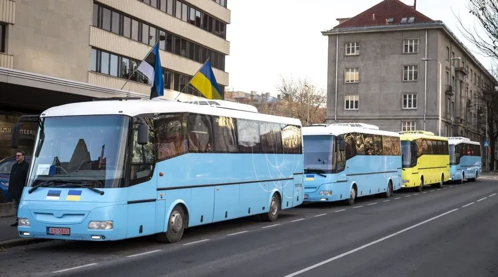 Estonia sends four buses to Ukraine as part of humanitarian aid