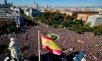 В Мадриде прошел крупнейший протест против закона об амнистии: собрал 170 тысяч человек
