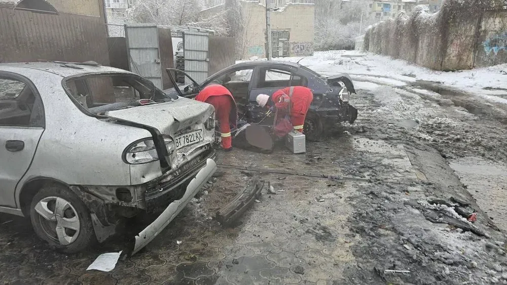 Russian troops shell parking lot in Kherson: two dead, one wounded
