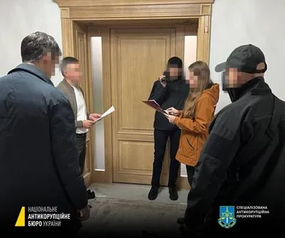 Спроба підкупу топпосадовців у сфері відновлення: нардепу Лабазюку повідомили про підозру