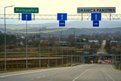 Польські страйкарі можуть заблокувати ще один пункт пропуску на кордоні з Україною: що відомо