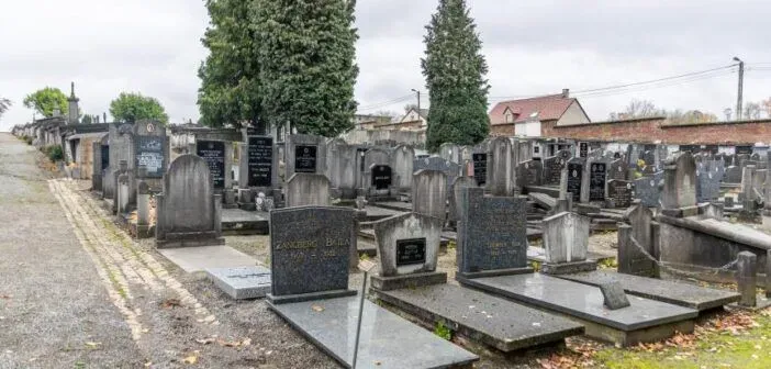 Vandals destroy 85 Jewish graves in Belgium