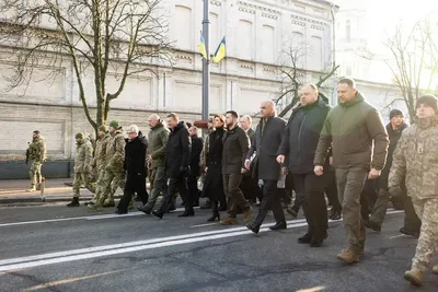 Украина чтит память жертв Голодомора: Зеленский, Залужный и иностранные гости приняли участие в официальных мероприятиях 