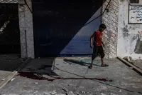 По меньшей мере 9 человек погибли в результате обстрела сирийскими правительственными войсками деревни, удерживаемой повстанцами