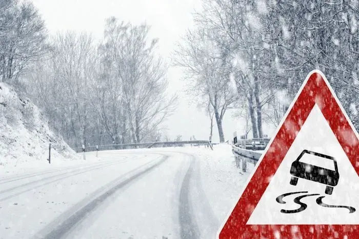 Two highways in Odesa region blocked due to bad weather