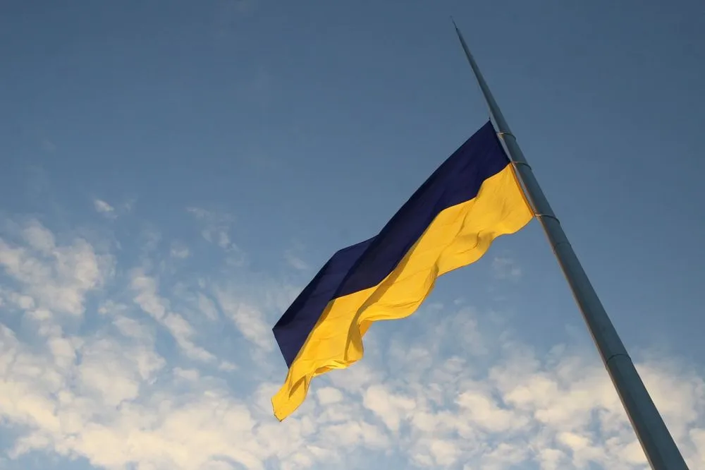 У Києві вітер пошкодив найбільший прапор країни, його замінять на новий - КМДА 