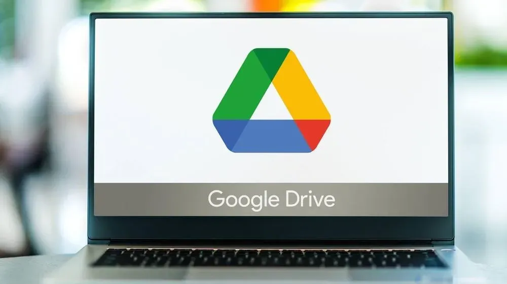 Користувачі Google Drive повідомили, що їх завантажені файли зникли з хмарного сховища без попередження