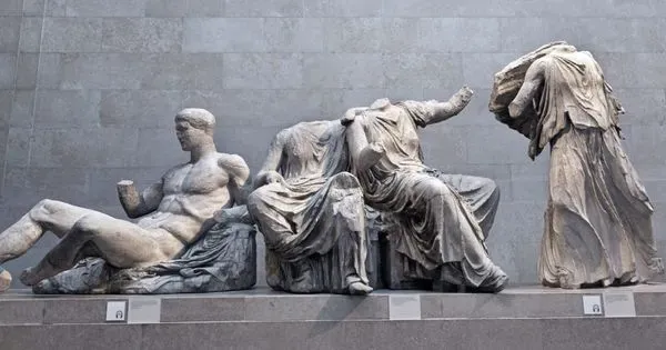 Риши Сунак отменил встречу с греческим коллегой из-за скульптур Парфенона