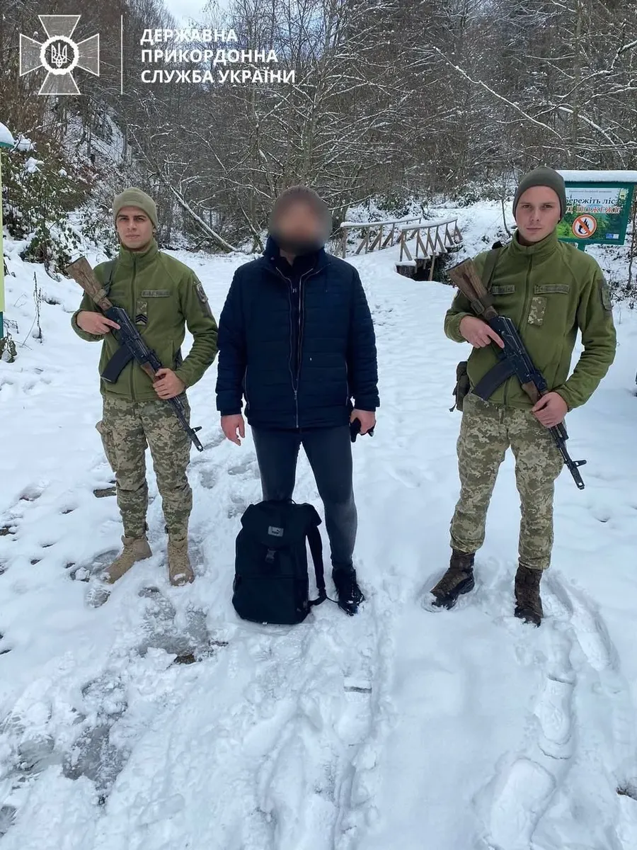 In Transcarpathia, border guards detained a man who tried to escape to Romania through the mountains in bad weather