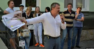 Суд во временно оккупированном Крыму приговорил к 16 годам лишения свободы бывшего мэра курортного поселка Симеиз Юрия Ломенко по обвинению в государственной измене. 