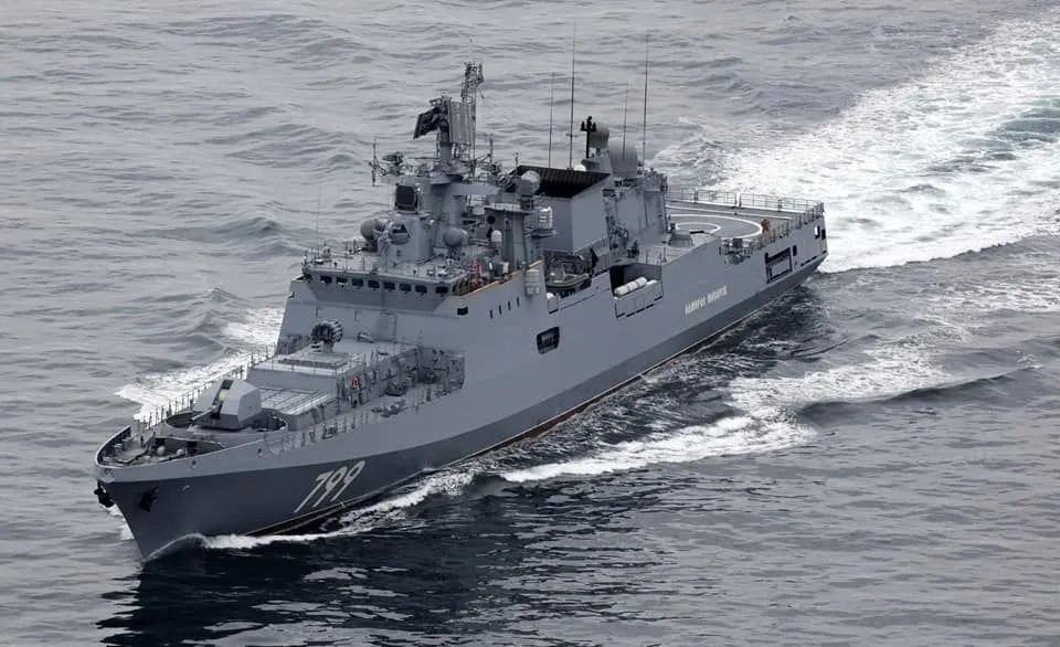 rossiyane-viveli-v-chernoe-more-fregat-admiral-makarov