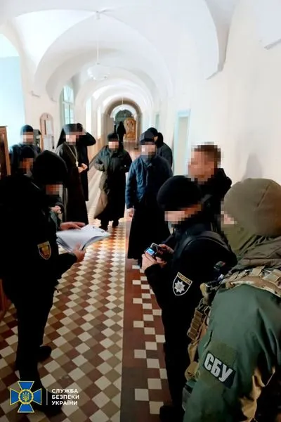 СБУ подтвердила обыски в Почаевской лавре: показала фото